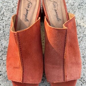 Free People Moody Mules in the color "Coral" Size  7.5